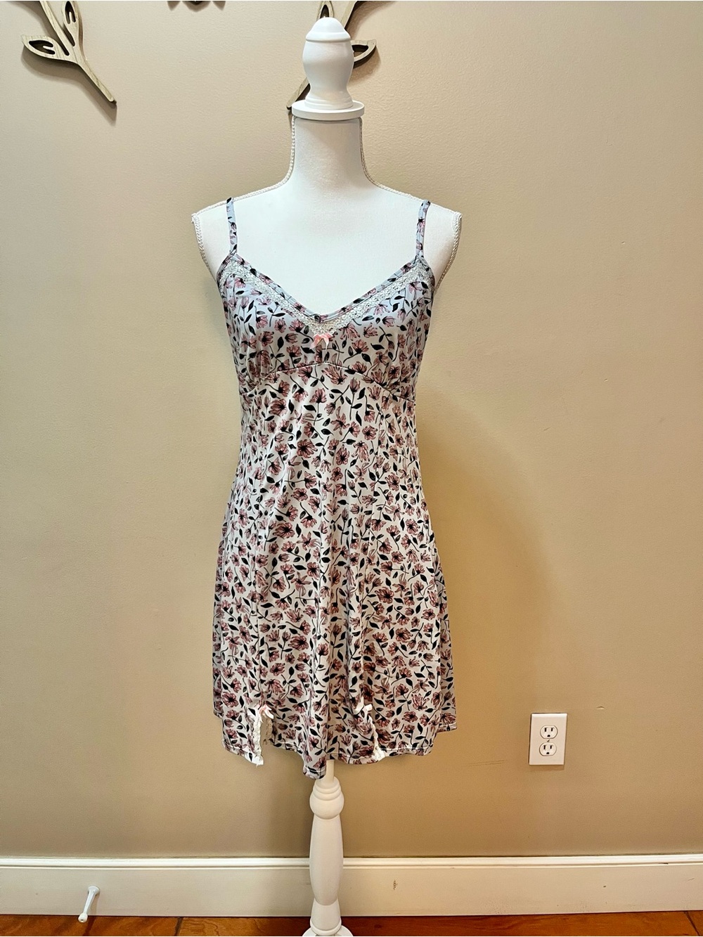 Marilyn Monroe Floral Lace Slip Dress Size Large